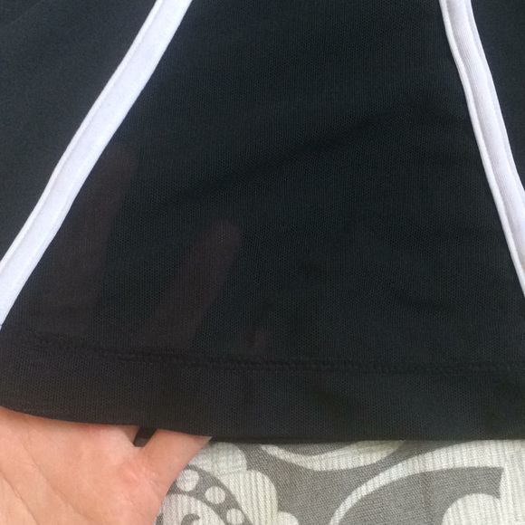 Black lululemon top - Picture 3 of 5